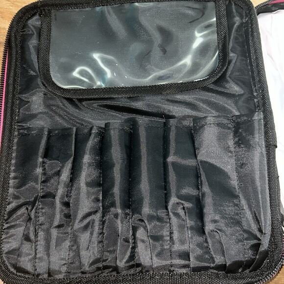 Barbie Cosmetic Bag, it’s so hard being iconic - Picture 6 of 9